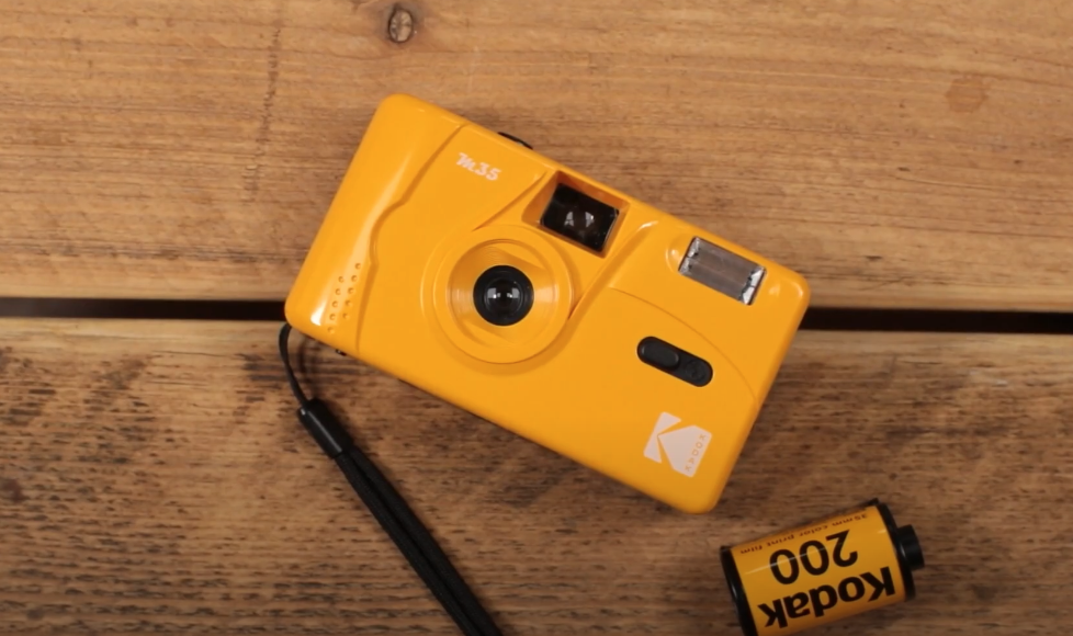 Kodak M35 - Interesting facts about functions, power supply & films